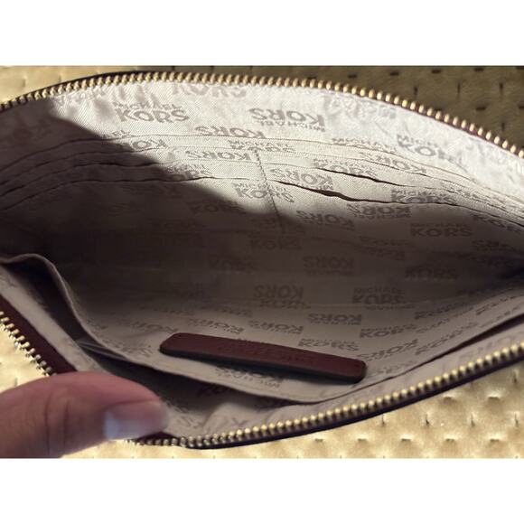 Michael Kors Jamey Clutch Wristlet Merlot Leather New NWT - Picture 6 of 8